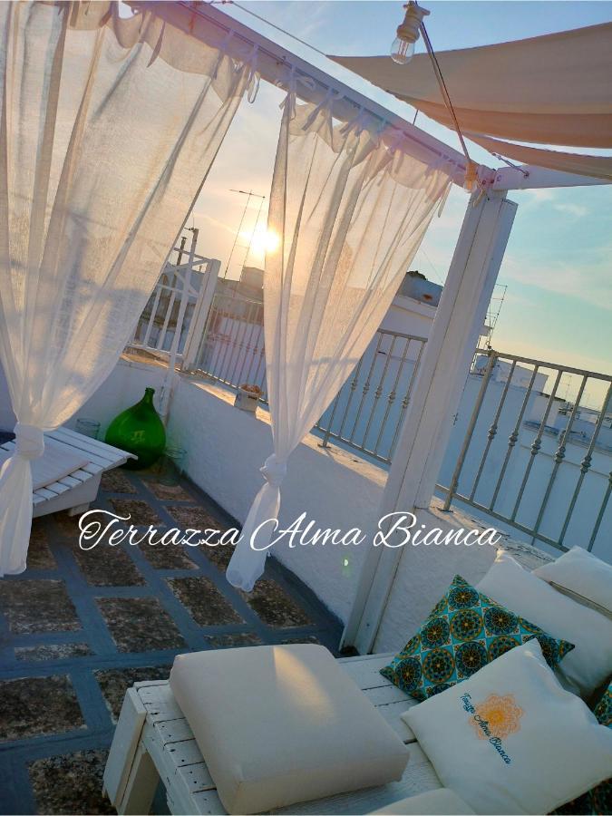 오스투니 Terrazza Alma Bianca 아파트 외부 사진